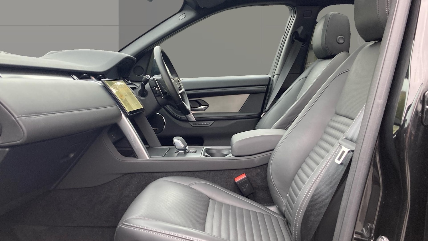 Used Land Rover Discovery Sport 2024 for sale - 76287890: Photo 3