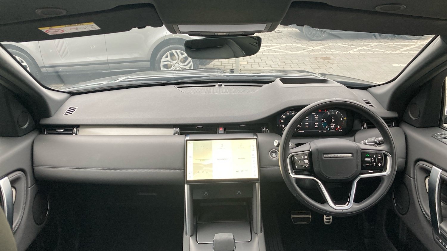 Used Land Rover Discovery Sport 2024 for sale - 76287890: Photo 9