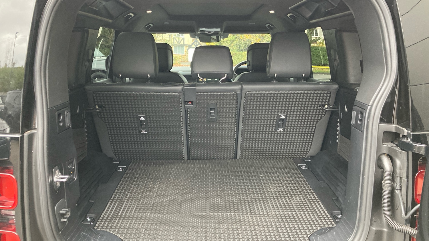 Used Land Rover Defender 2025 for sale - 77435630: Photo 10