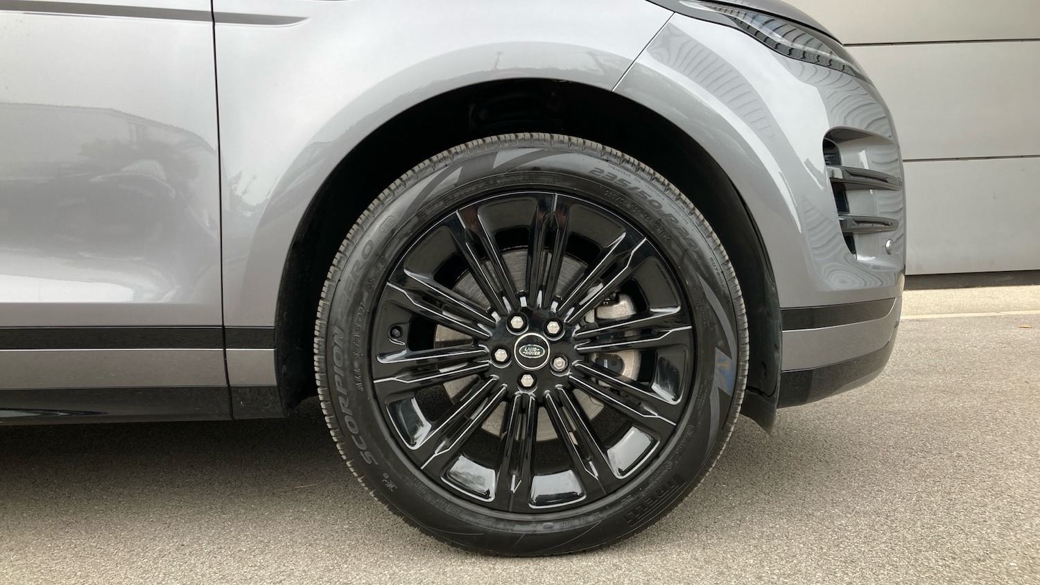 Used Land Rover Range Rover Evoque 2025 for sale - 77323854: Photo 8