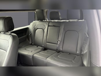 Used Land Rover Defender 2024 for sale - 79136882: Photo