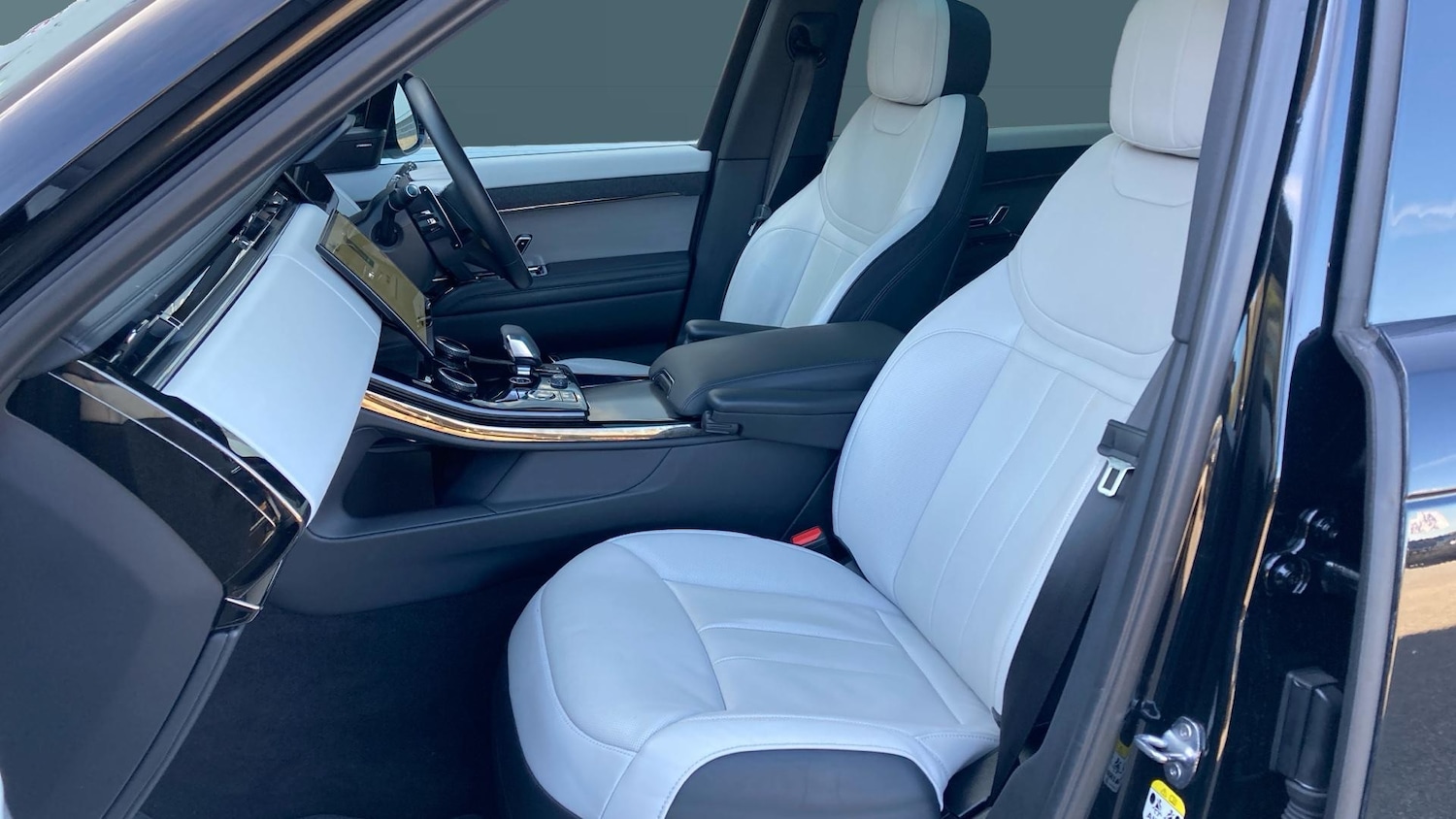 Used Land Rover Range Rover Sport 2023 for sale - 78121780: Photo 3