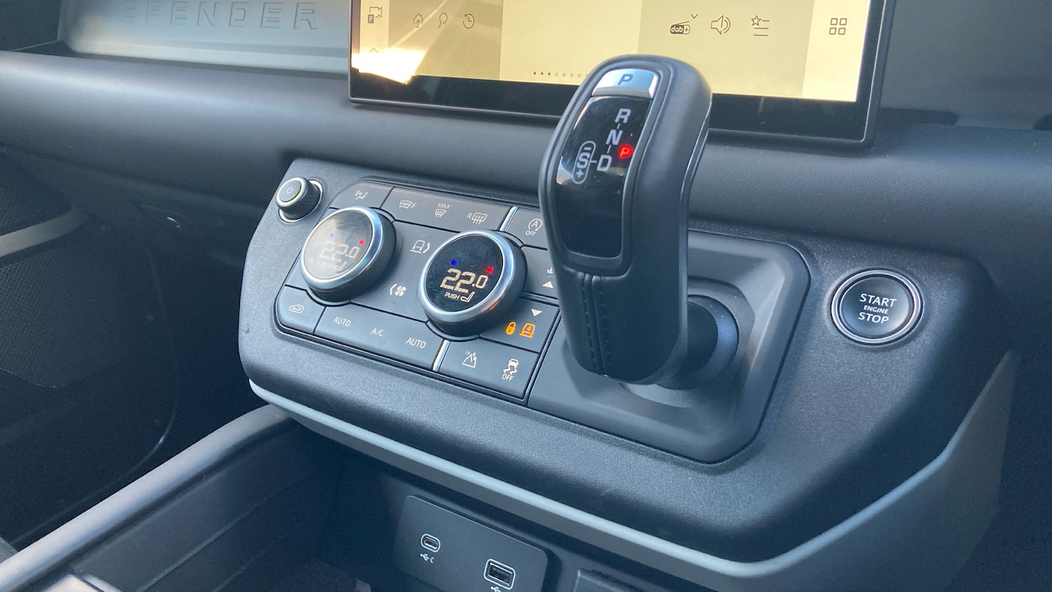 Used Land Rover Defender 2024 for sale - 76413262: Photo 13