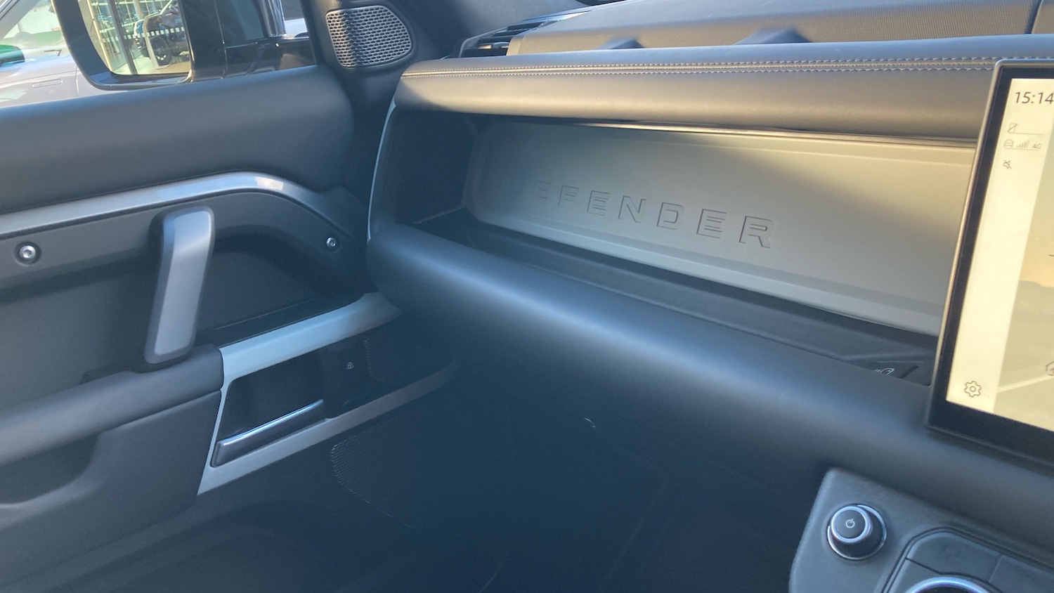 Used Land Rover Defender 2024 for sale - 76413262: Photo 23