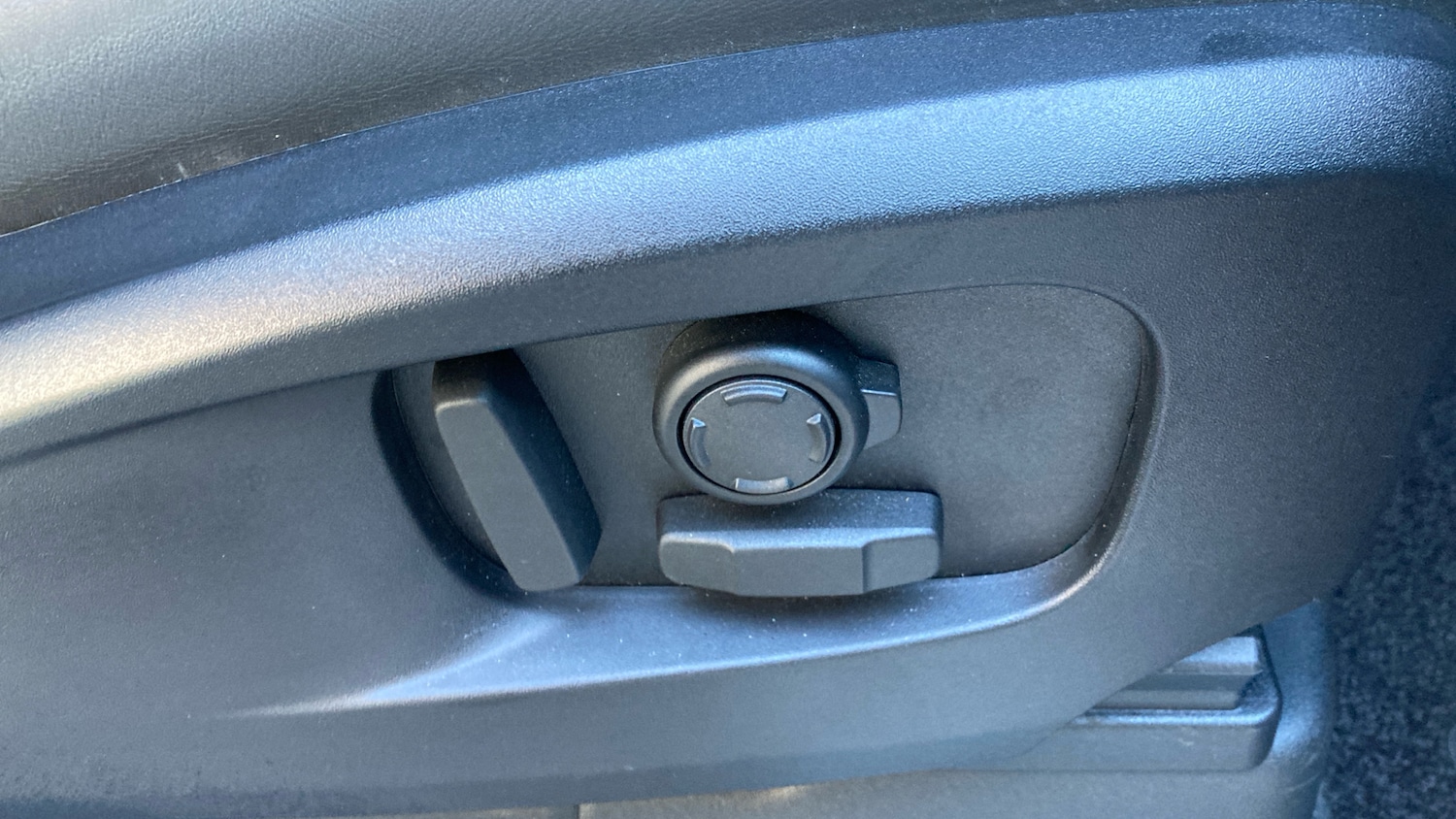 Used Land Rover Defender 2024 for sale - 76413262: Photo 26