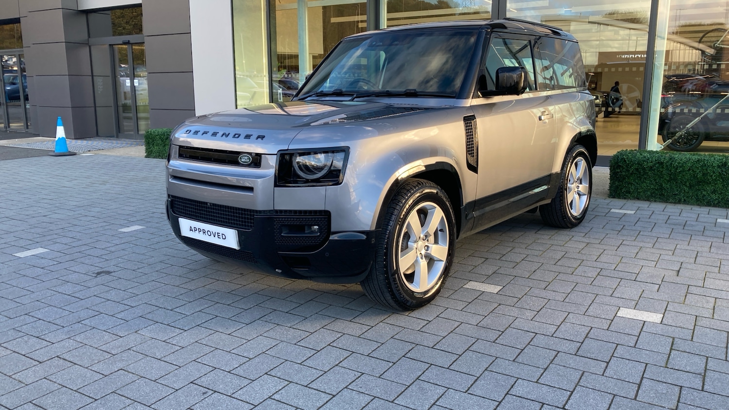 Used Land Rover Defender 2024 for sale - 76413262: Photo 40