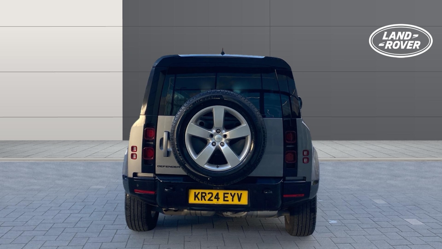 Used Land Rover Defender 2024 for sale - 76413262: Photo 6