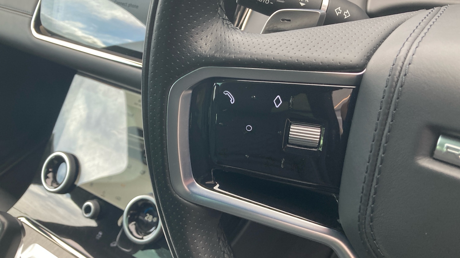 Used Land Rover Range Rover Evoque 2023 for sale - 76627761: Photo 27