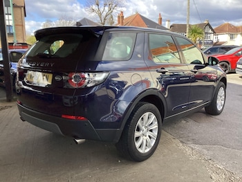 Used Land Rover Discovery Sport 2016 for sale - 78261045: Photo