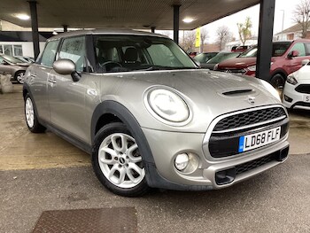 Used MINI Hatch 2018 for sale - 78261111: Photo