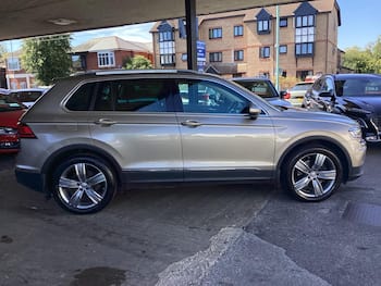 Used Volkswagen Tiguan 2017 for sale - 79453518: Photo