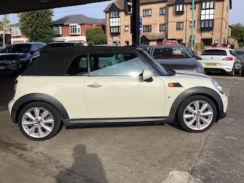 Used MINI Convertible 2011 for sale - 79295964: Photo