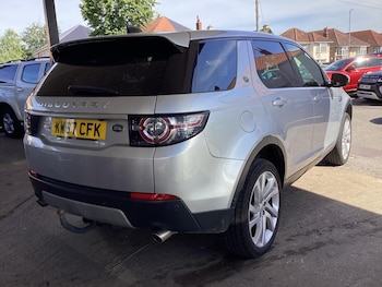 Used Land Rover Discovery Sport 2017 for sale - 78969355: Photo