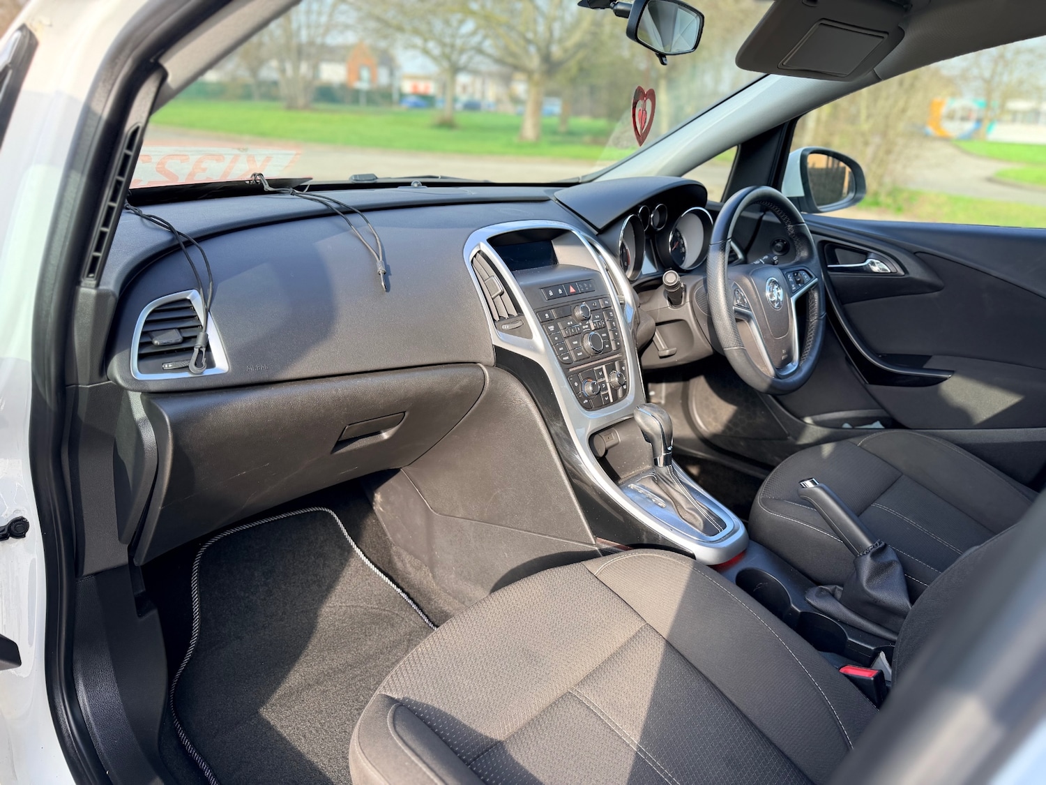 Used Vauxhall Astra 2014 for sale - 77670226: Photo 9