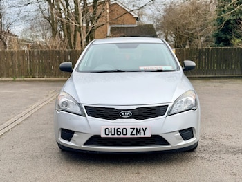 Used Kia Ceed 2010 for sale - 77694573: Photo