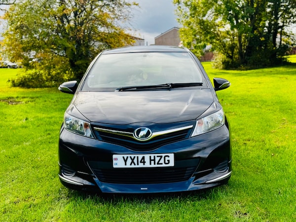 Used Toyota Yaris 2025 for sale - 76340830: Photo 2