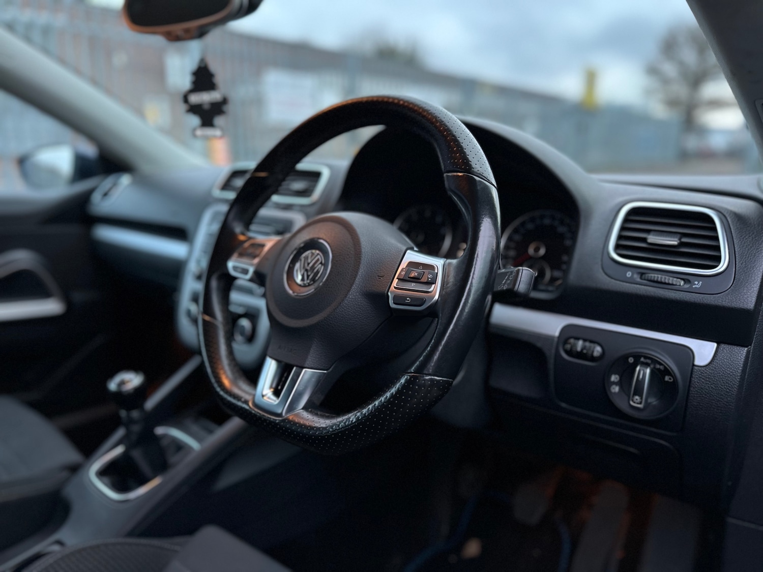 Used Volkswagen Scirocco 2012 for sale - 77173537: Photo 11