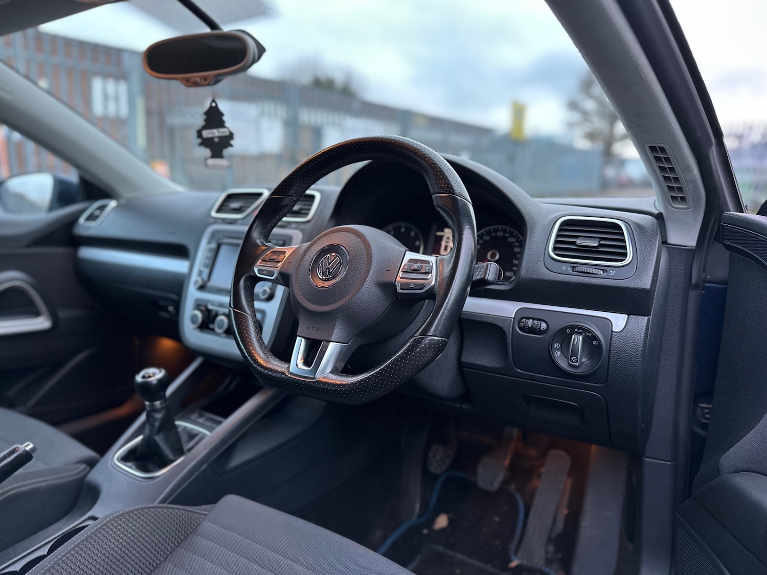 Used Volkswagen Scirocco 2012 for sale - 77173537: Photo 13