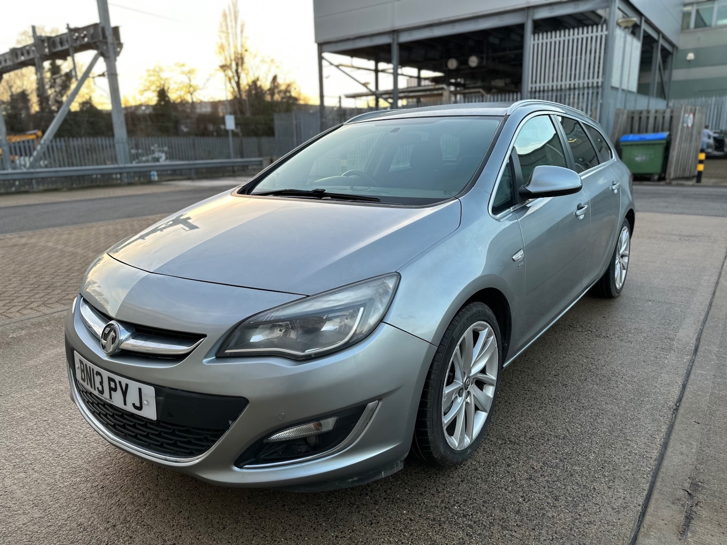 Used Vauxhall Astra 2013 for sale - 77245860: Photo 11
