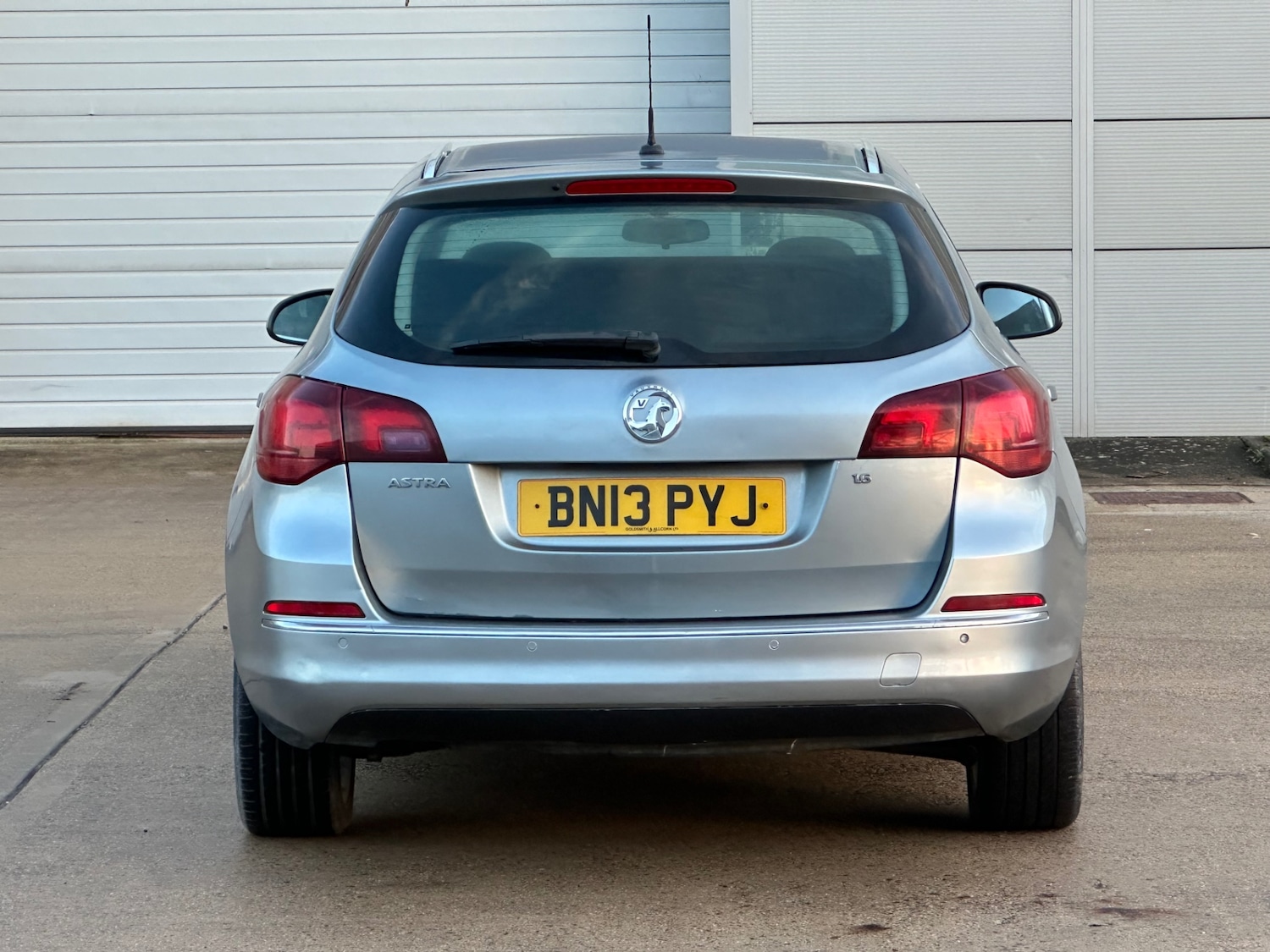 Used Vauxhall Astra 2013 for sale - 77245860: Photo 8