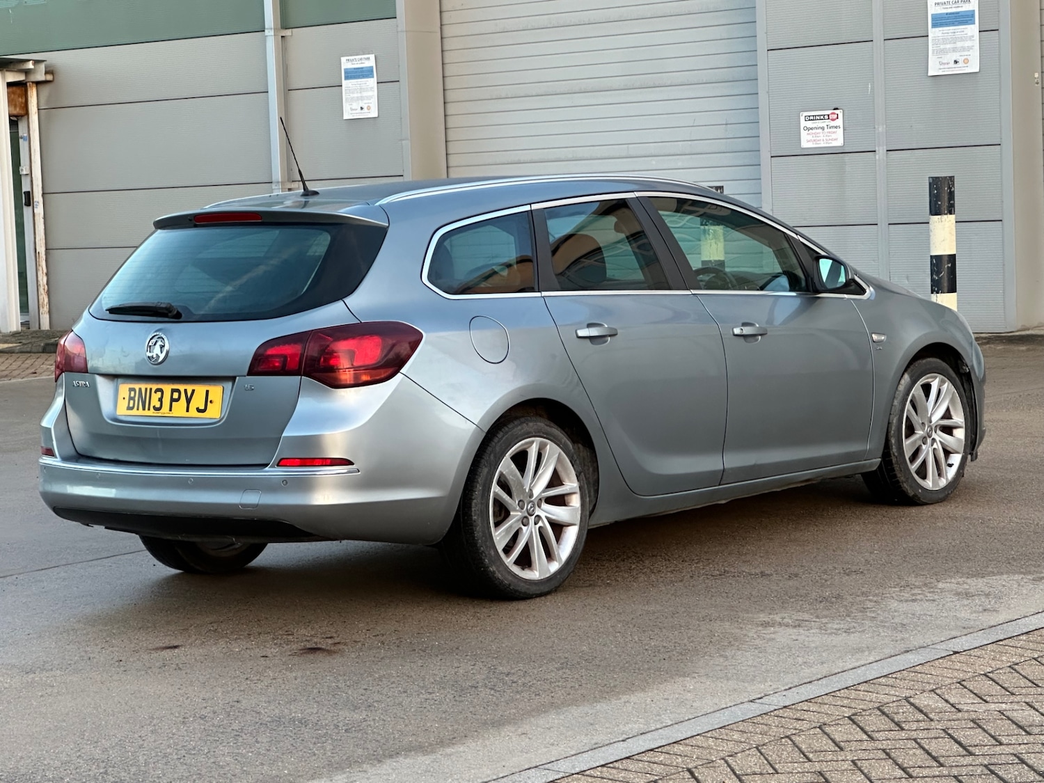 Used Vauxhall Astra 2013 for sale - 77245860: Photo 9