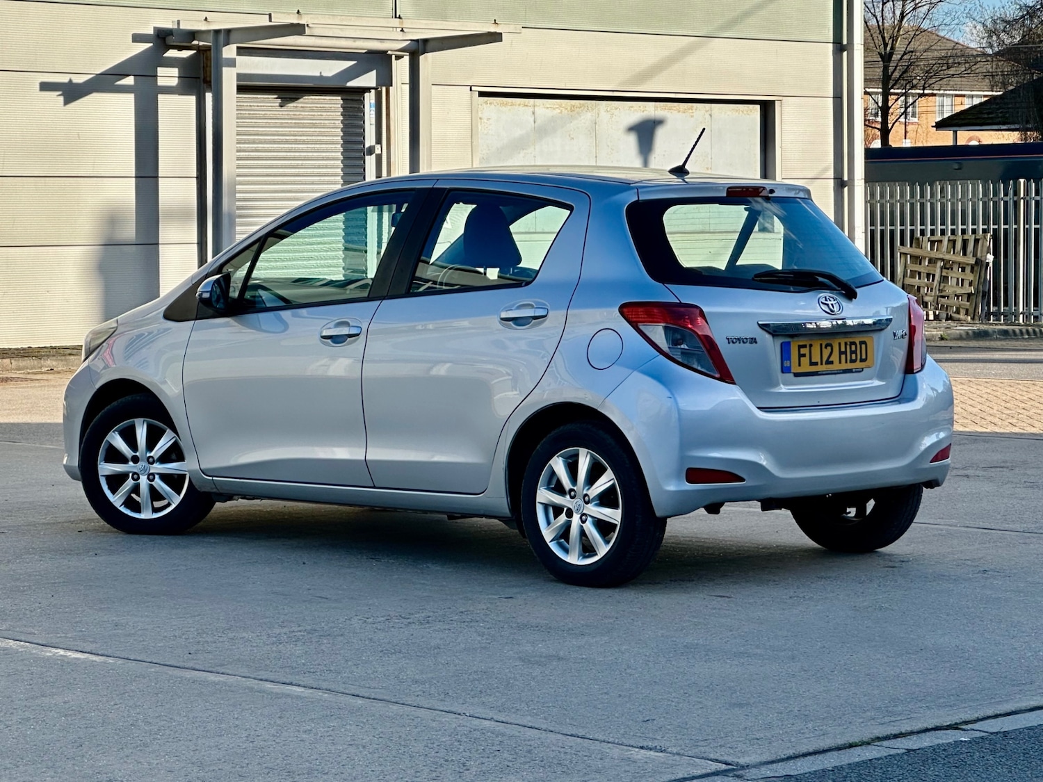 Used Toyota Yaris 2012 for sale - 77798684: Photo 2