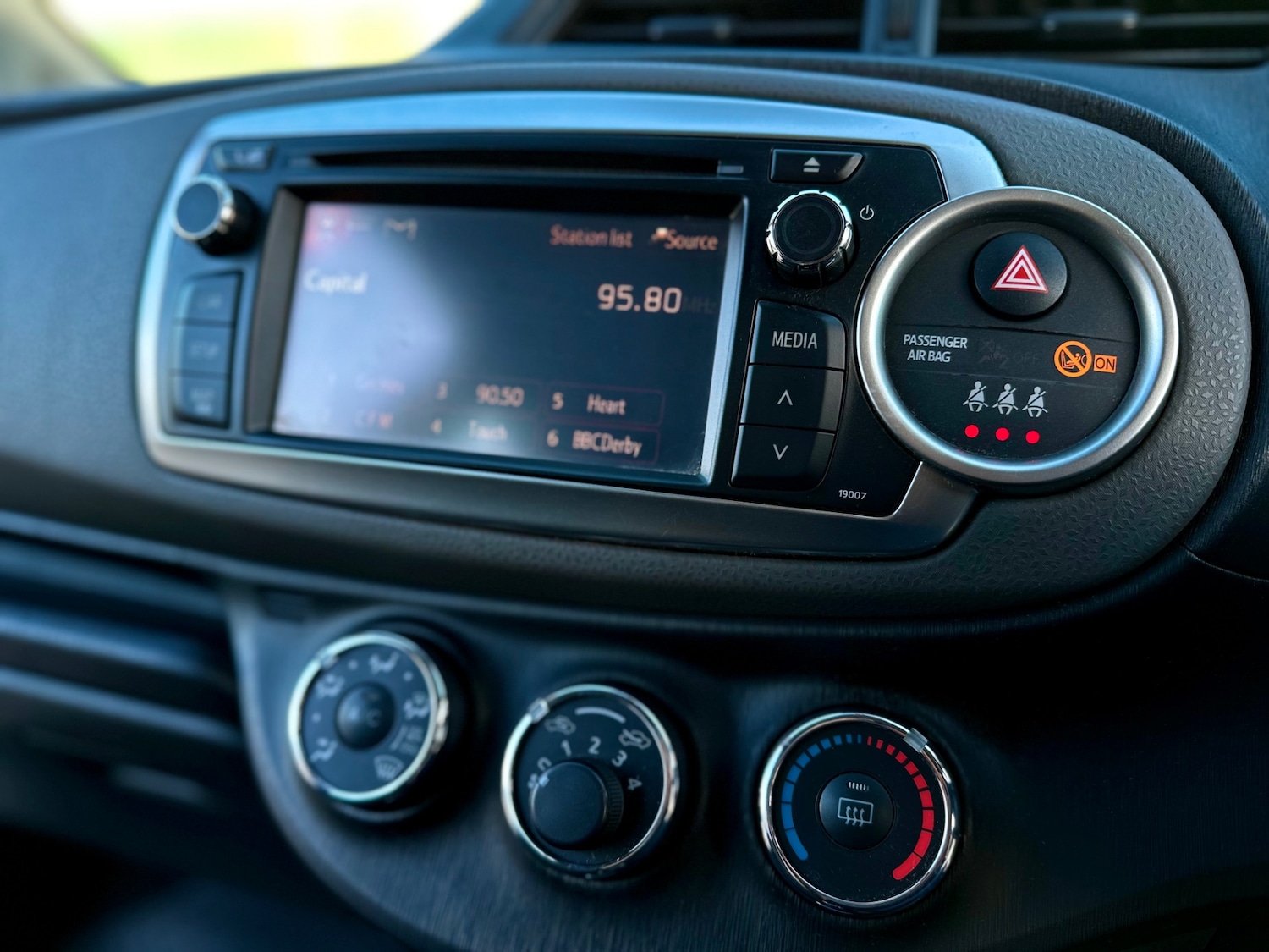 Used Toyota Yaris 2012 for sale - 77798684: Photo 24