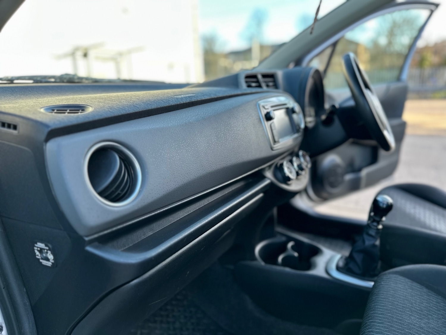 Used Toyota Yaris 2012 for sale - 77798684: Photo 25