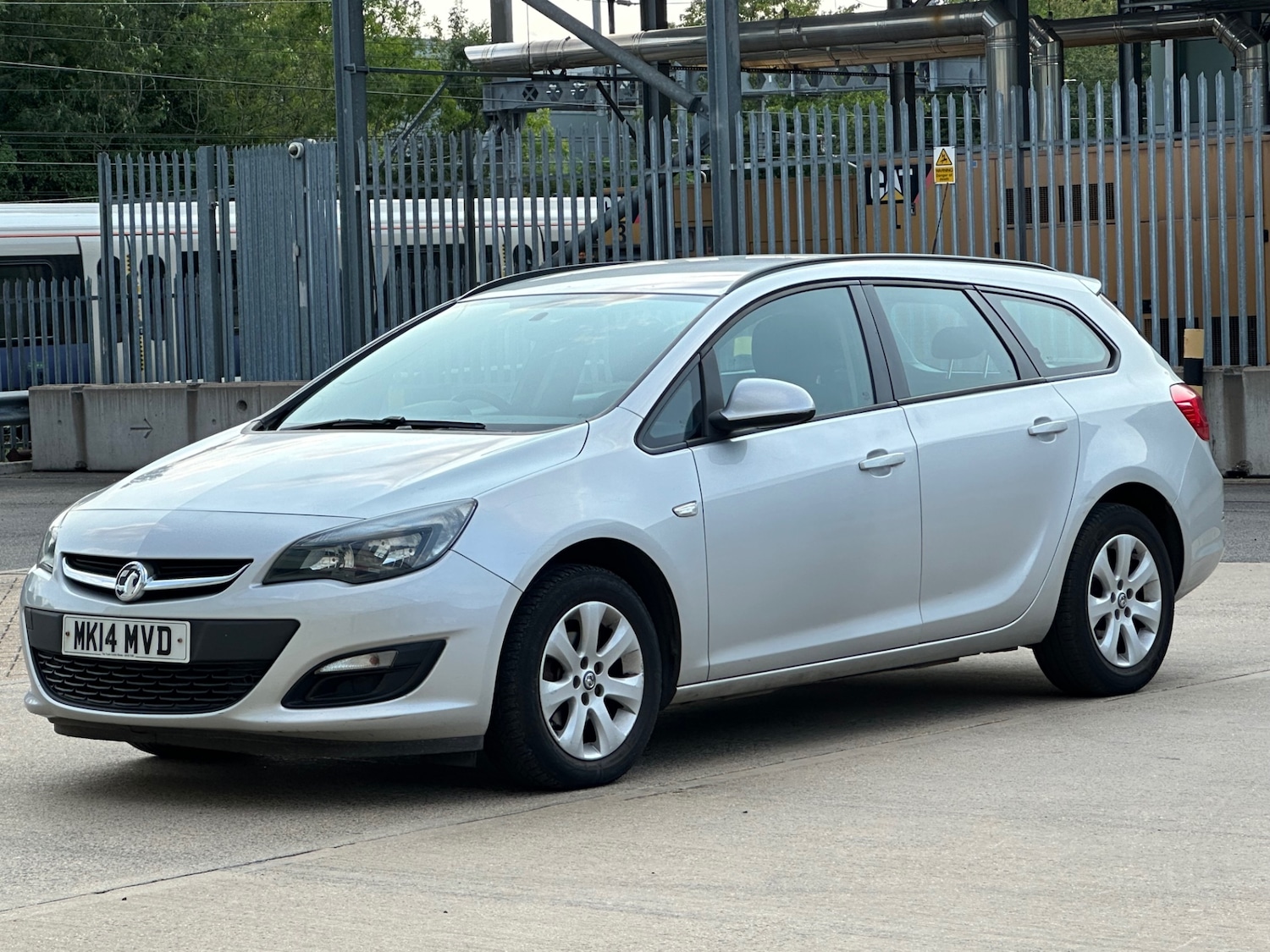 Used Vauxhall Astra 2014 for sale - 77245874: Photo 5