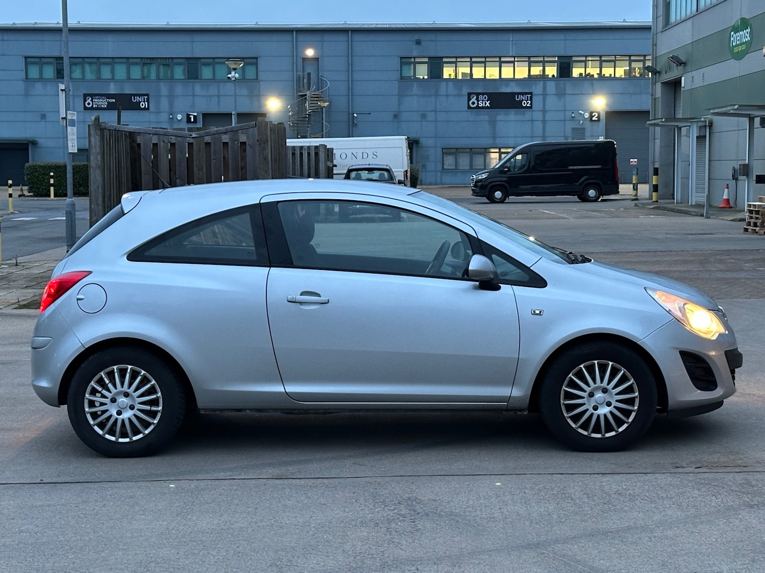 Used Vauxhall Corsa 2012 for sale - 77245889: Photo 10