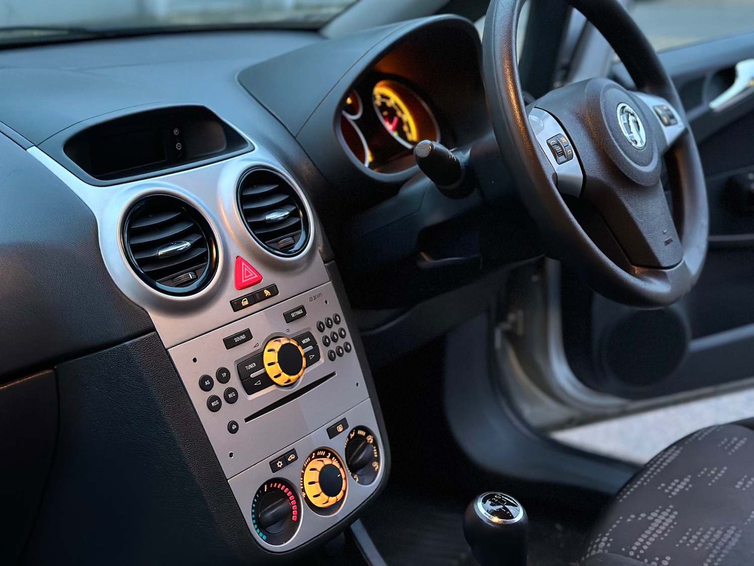 Used Vauxhall Corsa 2012 for sale - 77245889: Photo 17