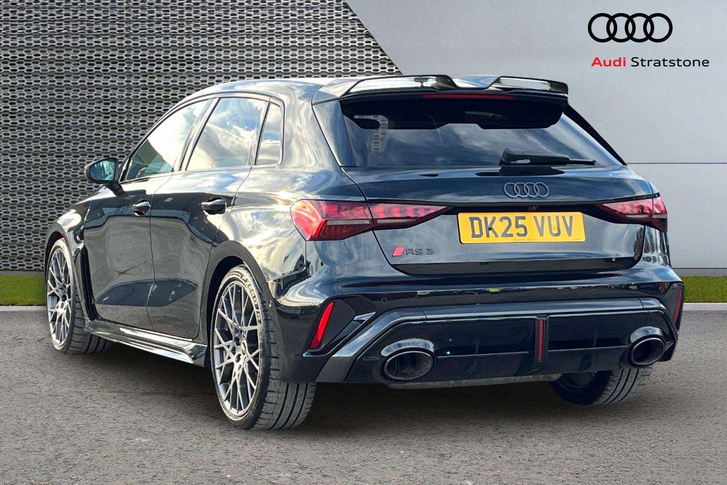 Used Audi RS3 2025 for sale - 77219642: Photo 3