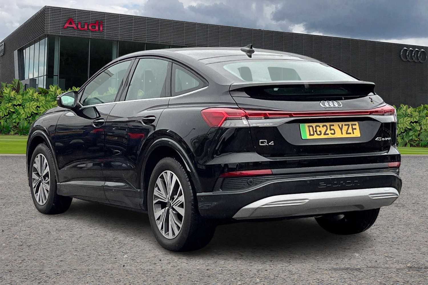 Used Audi Q4 e-tron 2025 for sale - 76755237: Photo 2