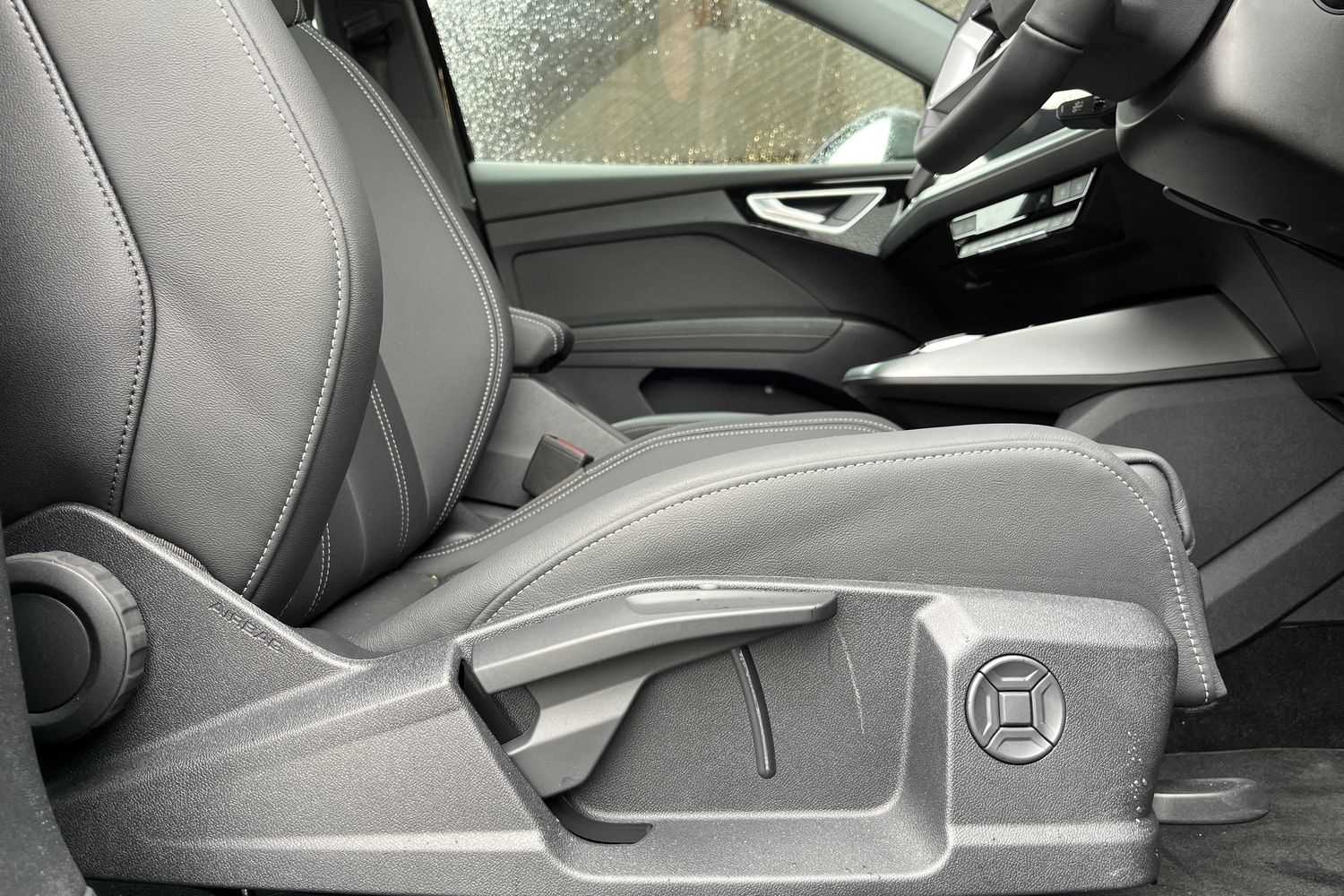 Used Audi Q4 e-tron 2025 for sale - 76755237: Photo 24