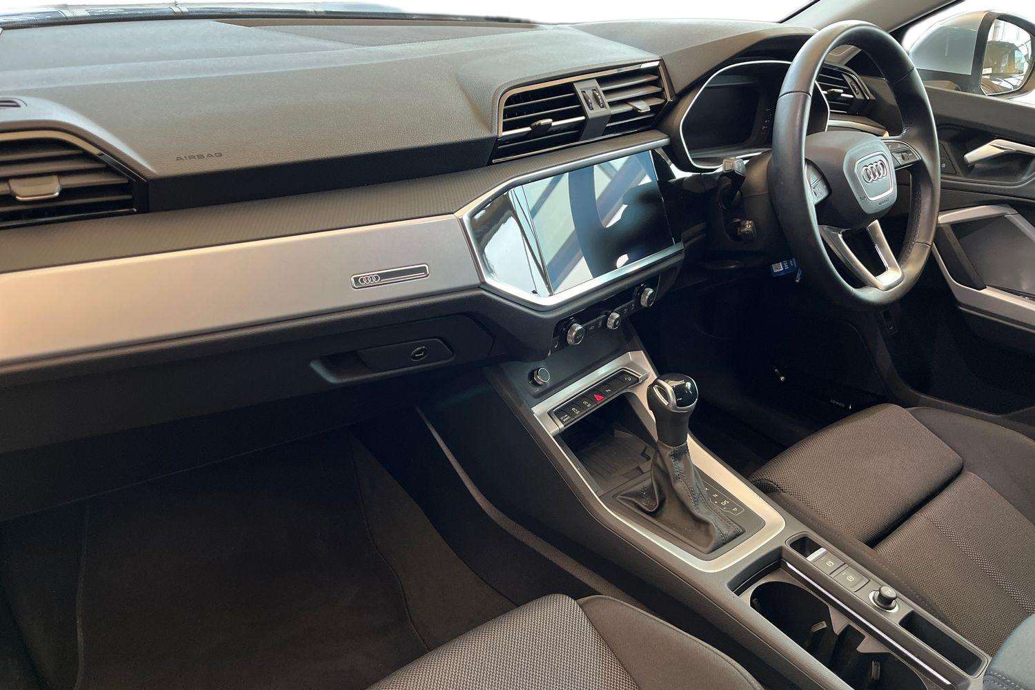 Used Audi Q3 2024 for sale - 77577357: Photo 2