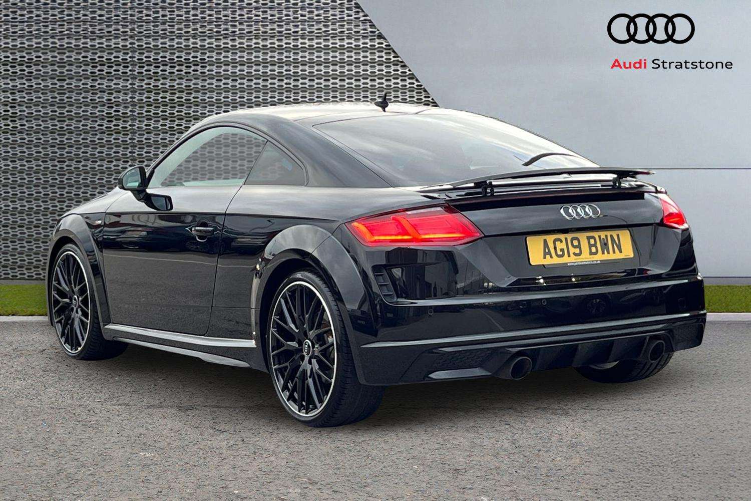 Used Audi TT 2019 for sale - 76475830: Photo 3