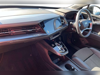 Used Audi Q4 e-tron 2022 for sale - 79397638: Photo