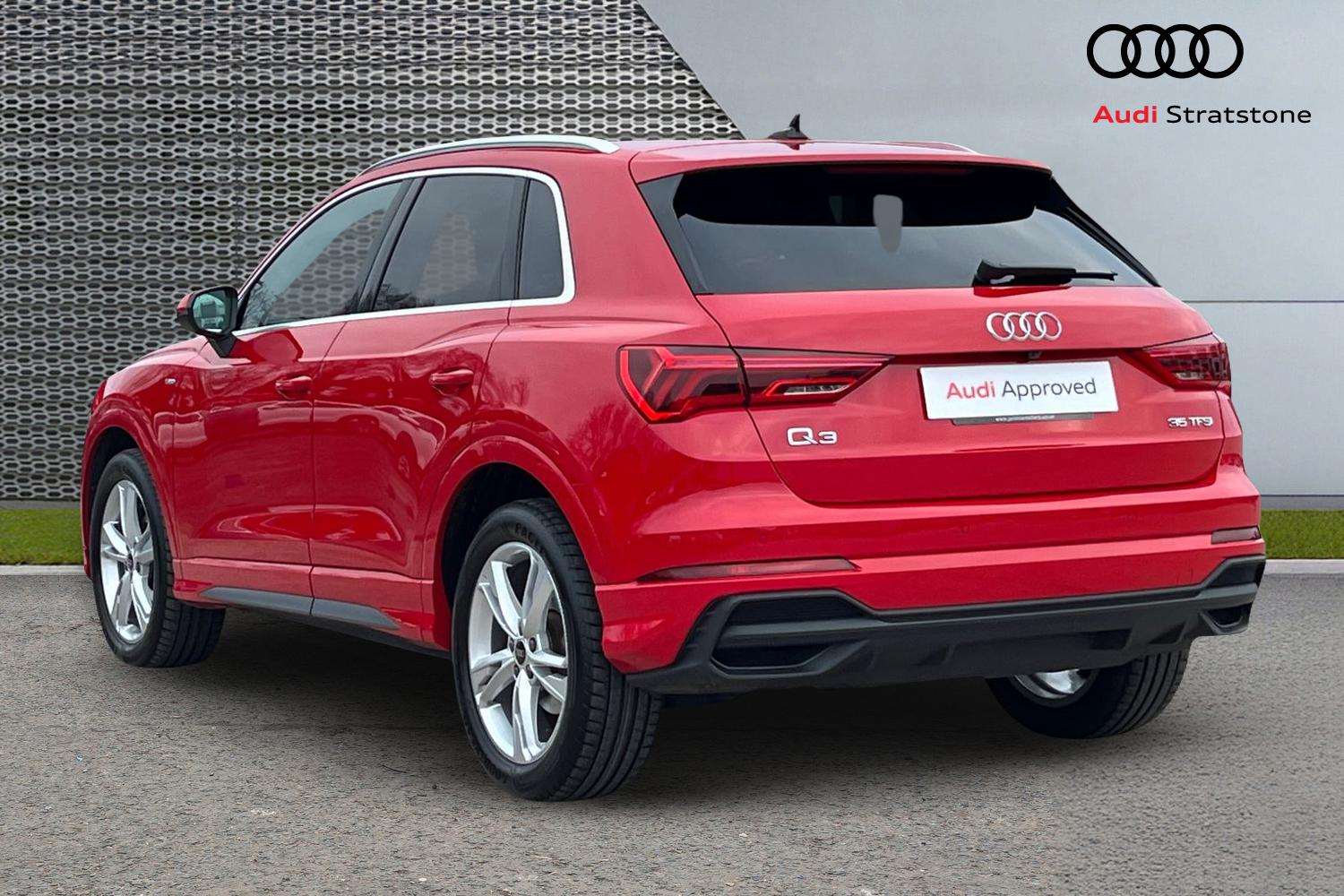 Used Audi Q3 2023 for sale - 77076674: Photo 3
