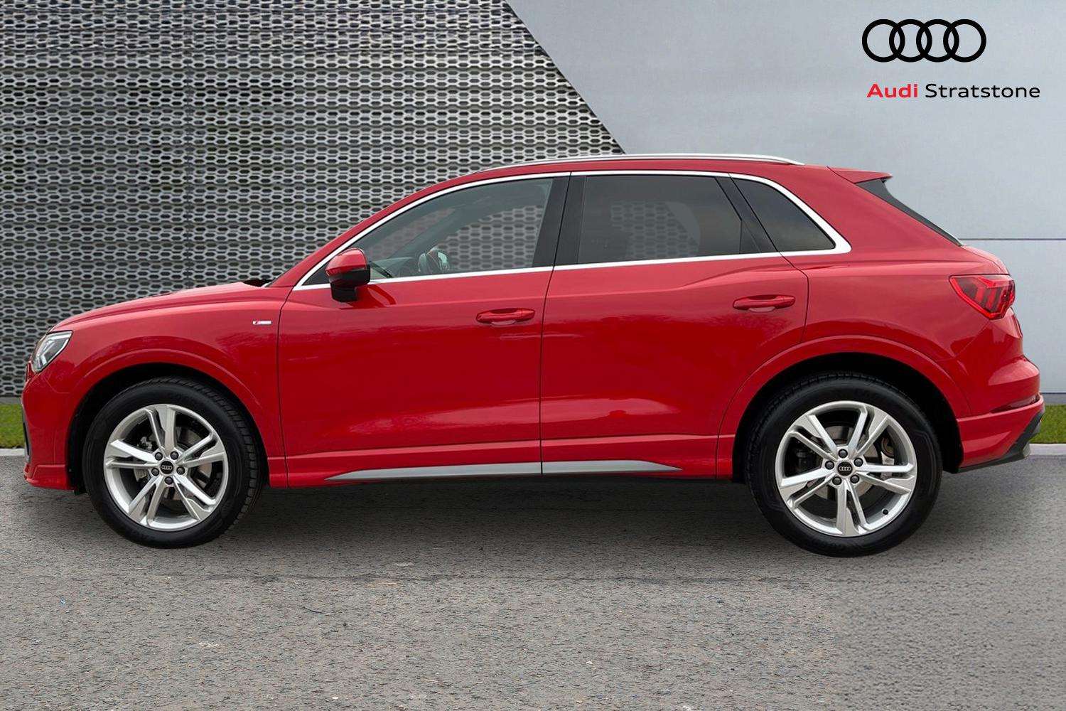 Used Audi Q3 2023 for sale - 77076674: Photo 8