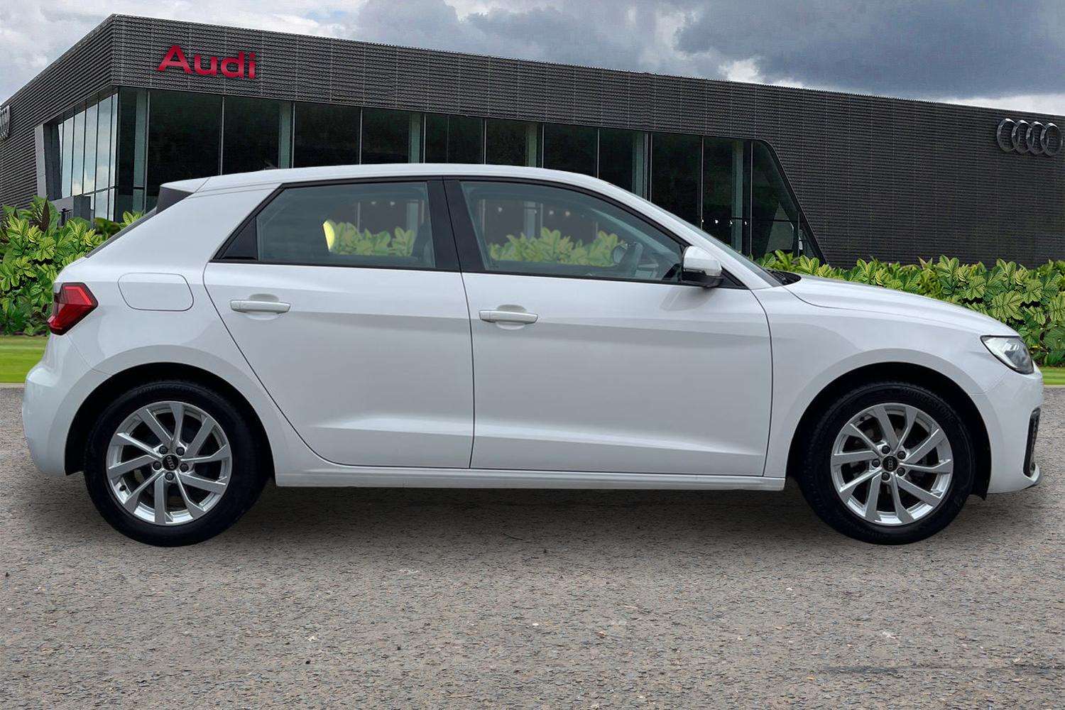 Used Audi A1 2023 for sale - 77373733: Photo 4