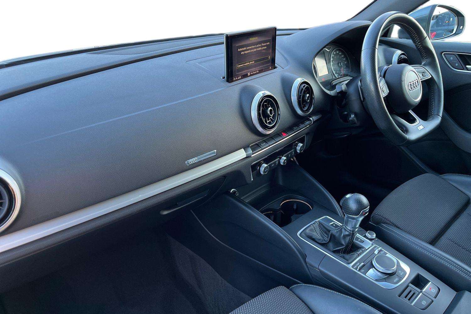 Used Audi A3 2018 for sale - 77112311: Photo 2