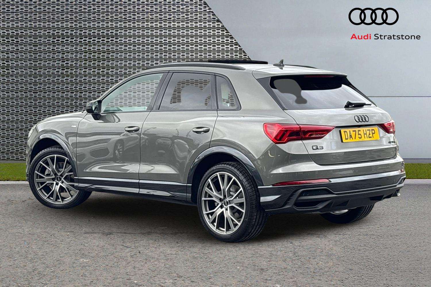 Used Audi Q3 2025 for sale - 76902342: Photo 3