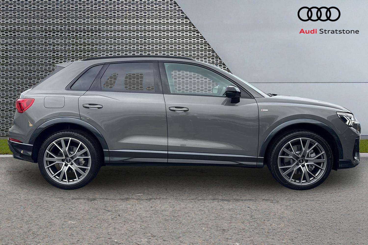 Used Audi Q3 2025 for sale - 76902342: Photo 4