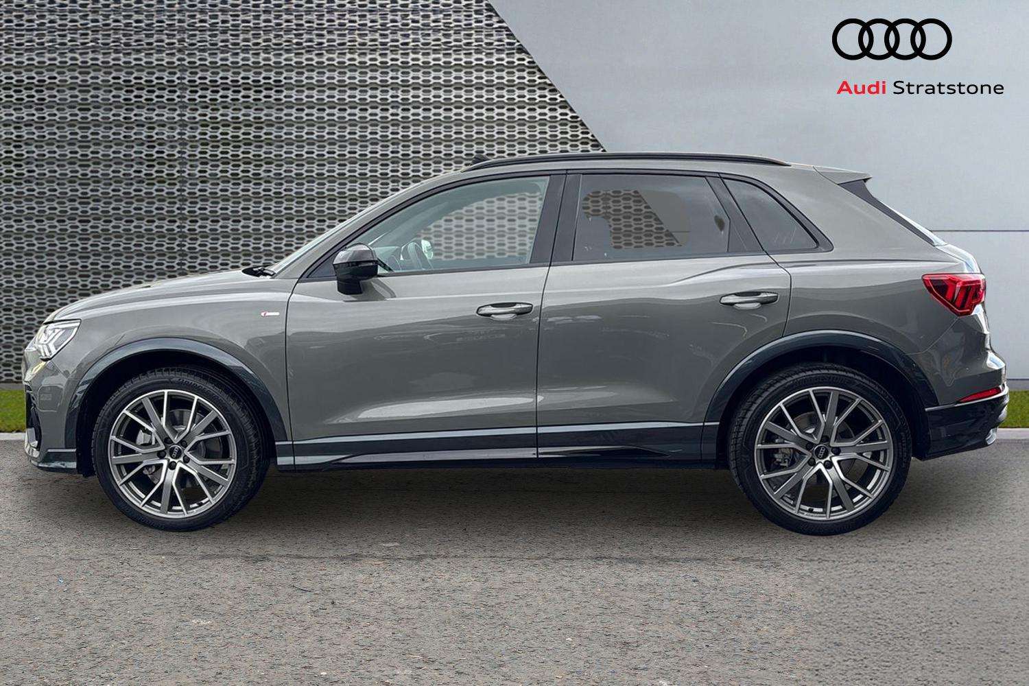 Used Audi Q3 2025 for sale - 76902342: Photo 8