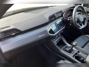 Used Audi Q3 2020 for sale - 74923211: Photo