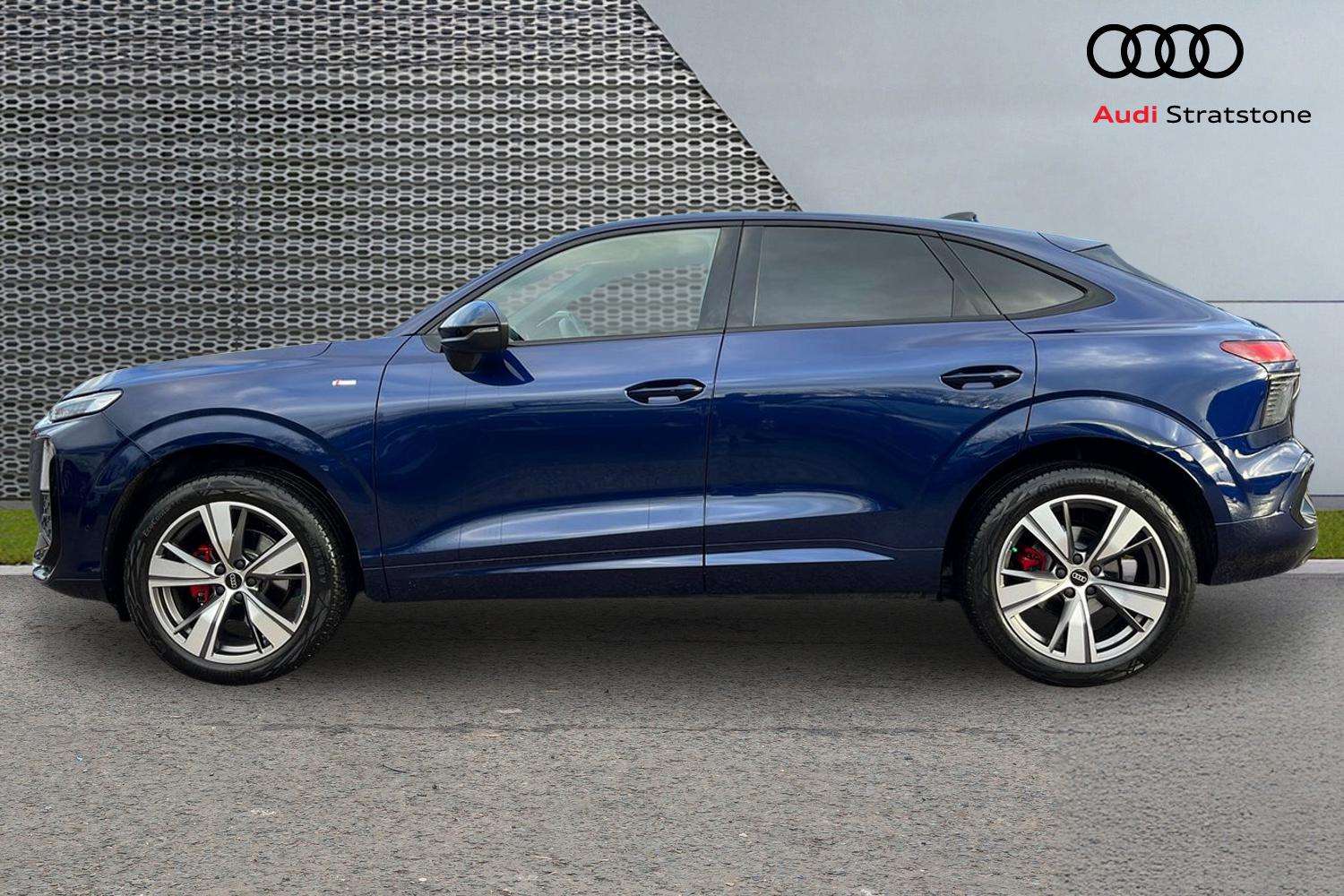 Used Audi Q3 for sale - 78104237: Photo 8