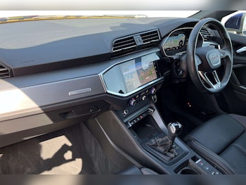 Used Audi Q3 2023 for sale - 78743830: Photo