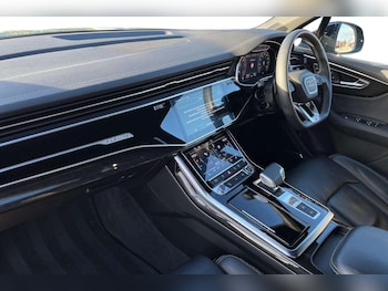 Used Audi Q7 2023 for sale - 77401690: Photo