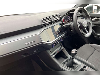 Used Audi Q3 2023 for sale - 76141624: Photo