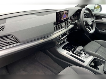 Used Audi Q5 2020 for sale - 76298424: Photo 2